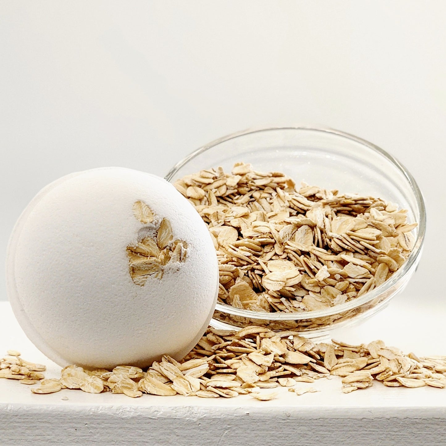 Spiced Oat and Almond Bath Bomb (5 oz)